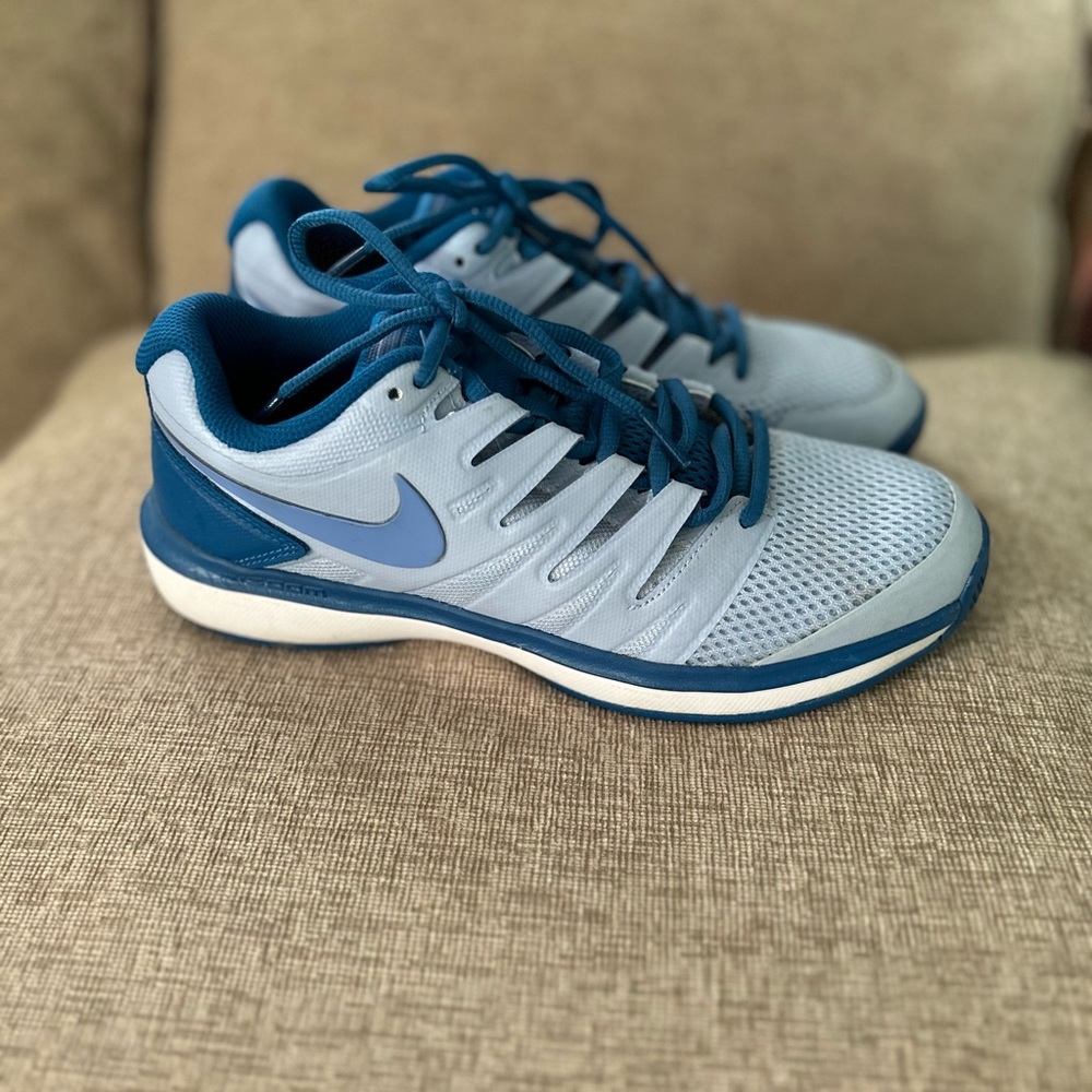 Nike Women’s Light Blue Sneakers, Size 8